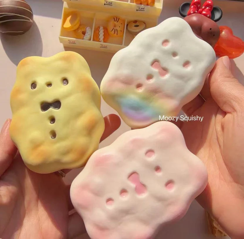 Moozy Misa Cutie Rabbit Biscuit Squishy